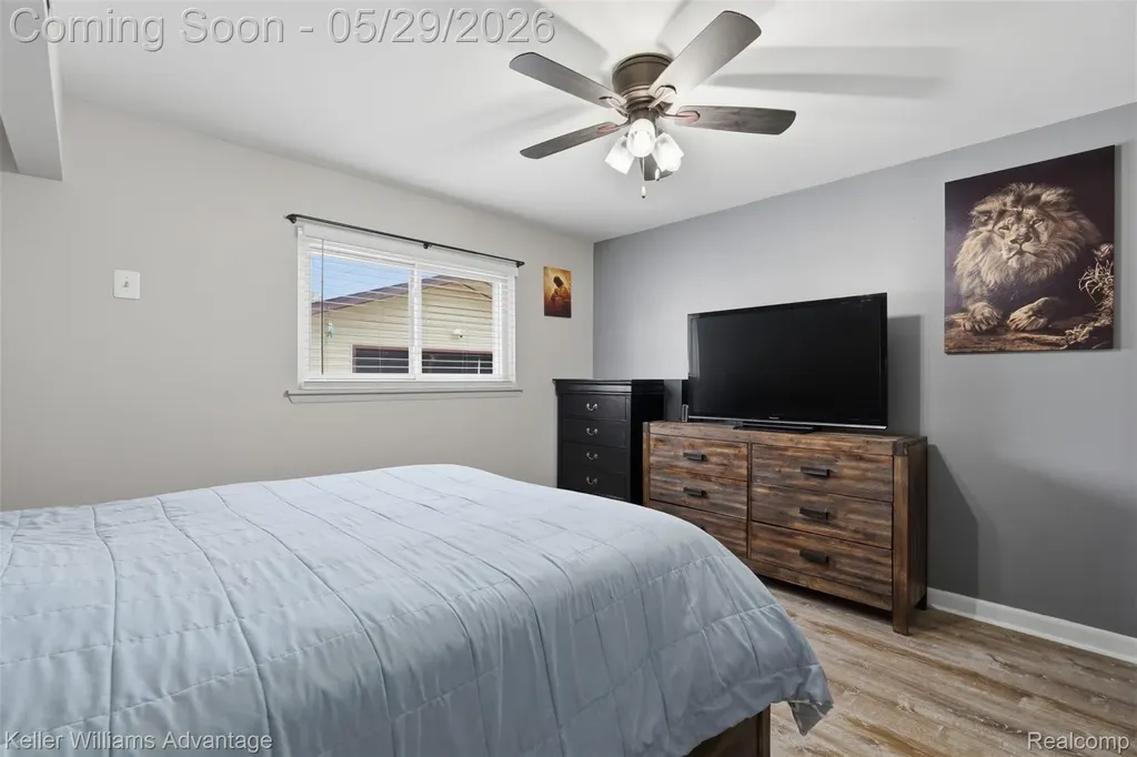 34540 Barton Street Westland City MI 48185