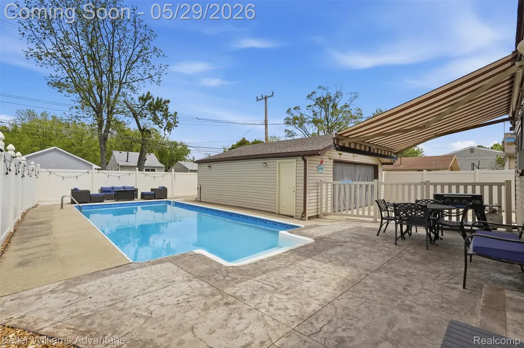 34540 Barton Street Westland City MI 48185