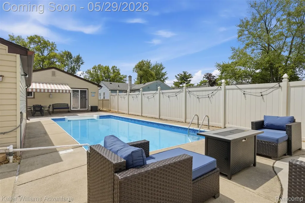 34540 Barton Street Westland City MI 48185