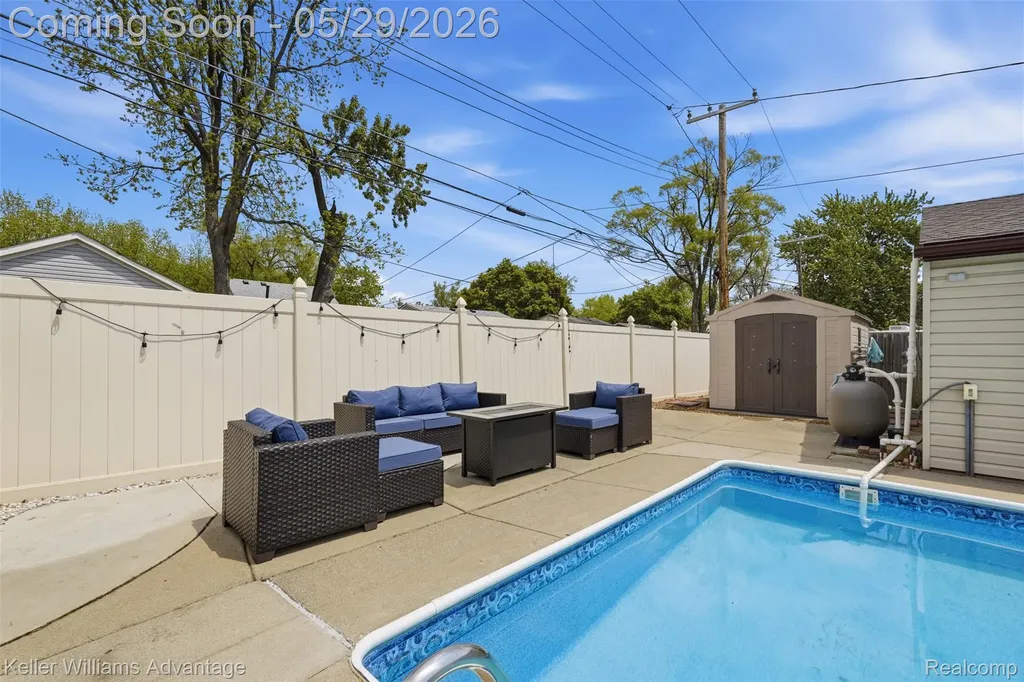 34540 Barton Street Westland City MI 48185