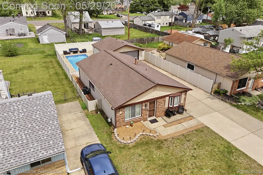 34540 Barton Street Westland City MI 48185