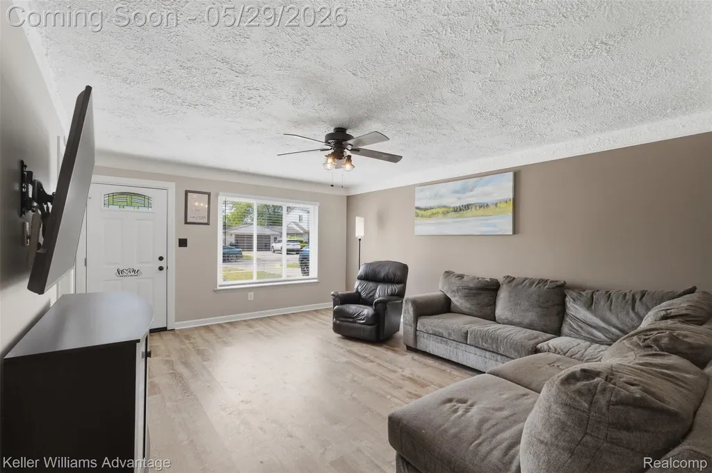 34540 Barton Street Westland City MI 48185