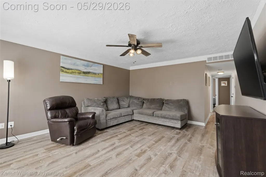34540 Barton Street Westland City MI 48185