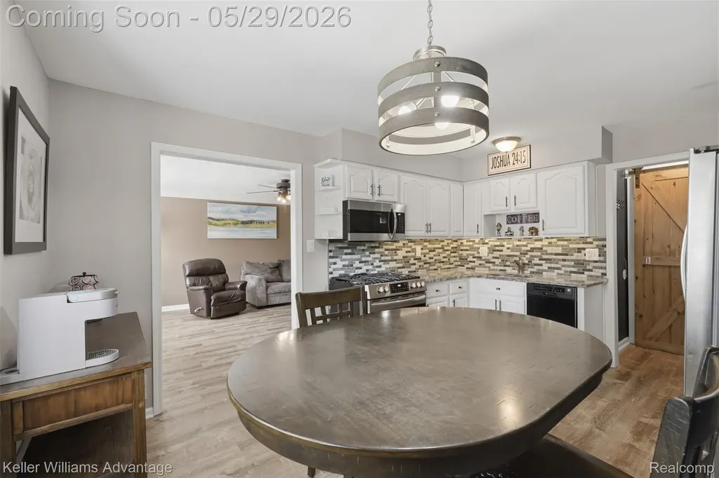 34540 Barton Street Westland City MI 48185