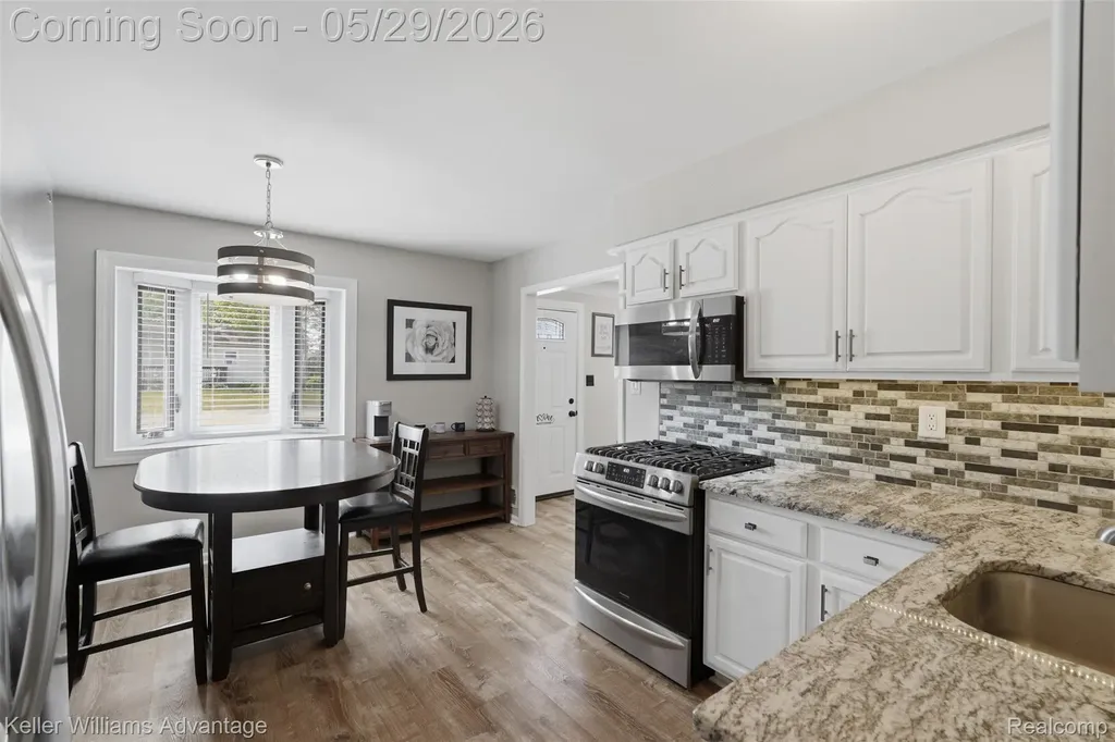 34540 Barton Street Westland City MI 48185