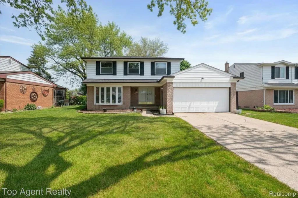 27370 Selkirk Street Southfield City MI 48076