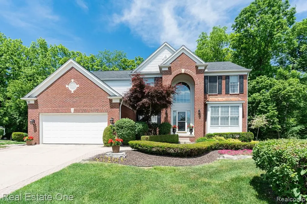 1735 Bedlington Court Rochester Hills City MI 48307