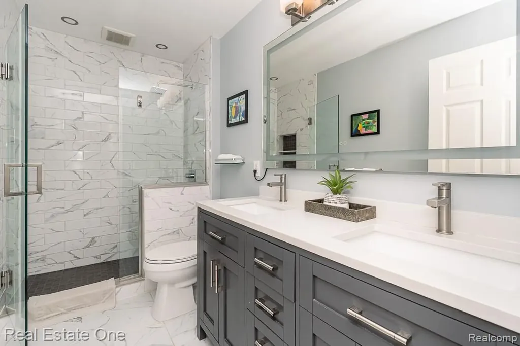 1735 Bedlington Court Rochester Hills City MI 48307