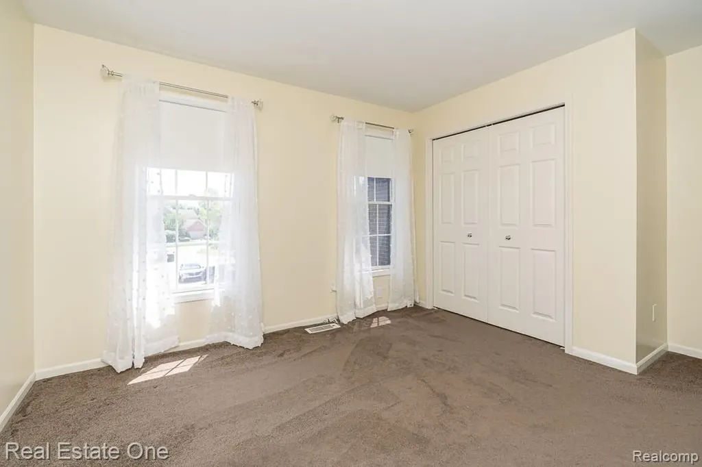 1735 Bedlington Court Rochester Hills City MI 48307