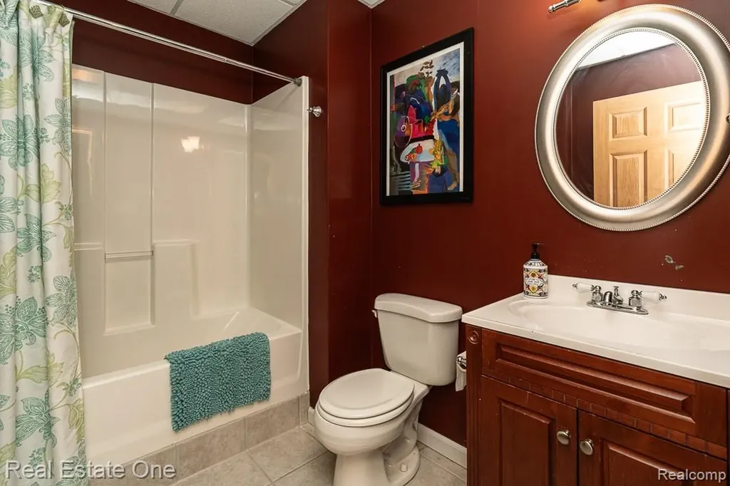 1735 Bedlington Court Rochester Hills City MI 48307