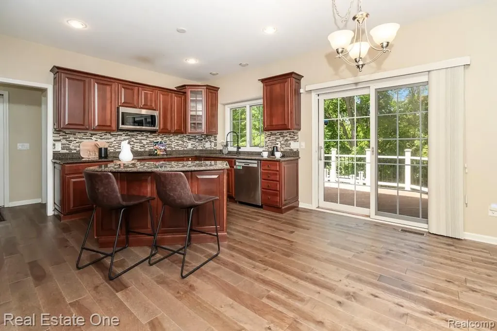 1735 Bedlington Court Rochester Hills City MI 48307