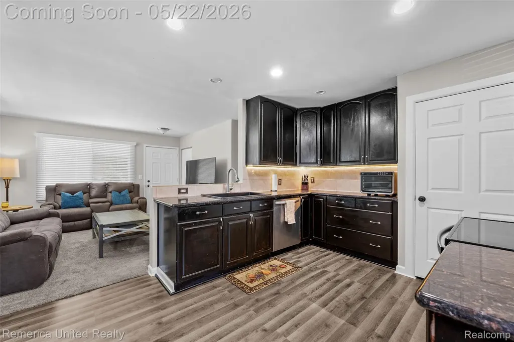 11722 Haller Street Livonia City MI 48150