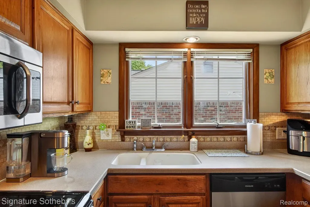 1782 Nantucket Road Plymouth City MI 48170