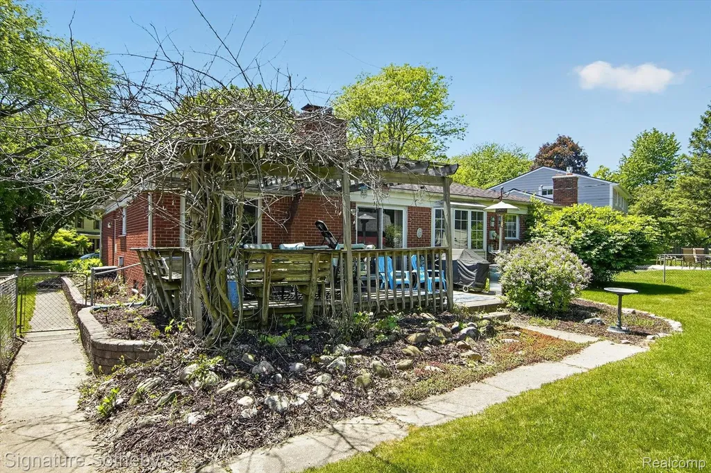 1782 Nantucket Road Plymouth City MI 48170