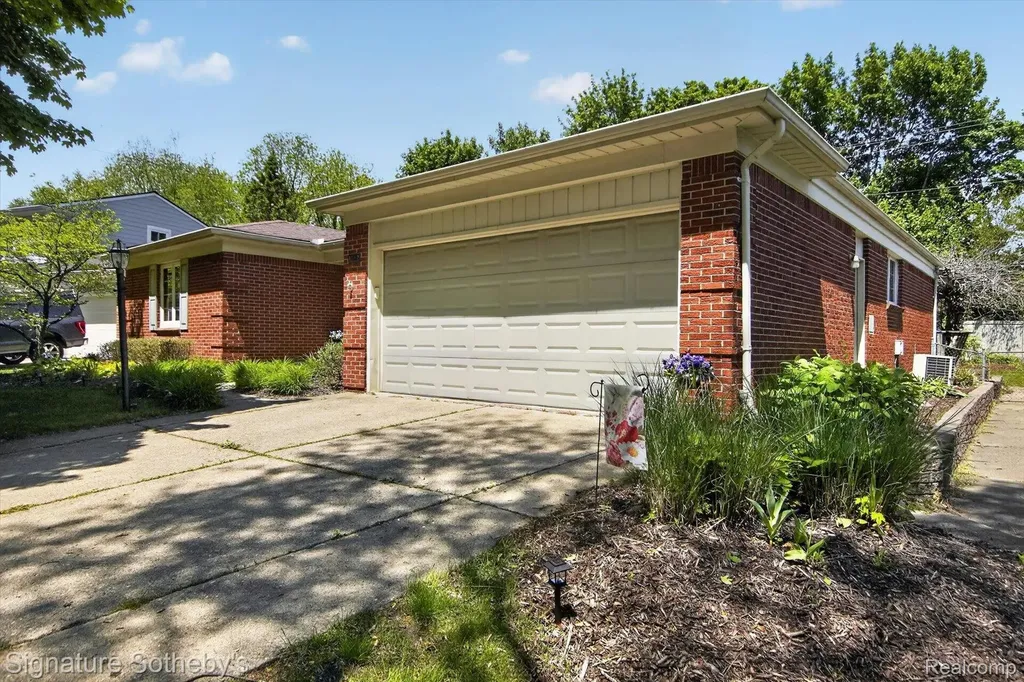 1782 Nantucket Road Plymouth City MI 48170
