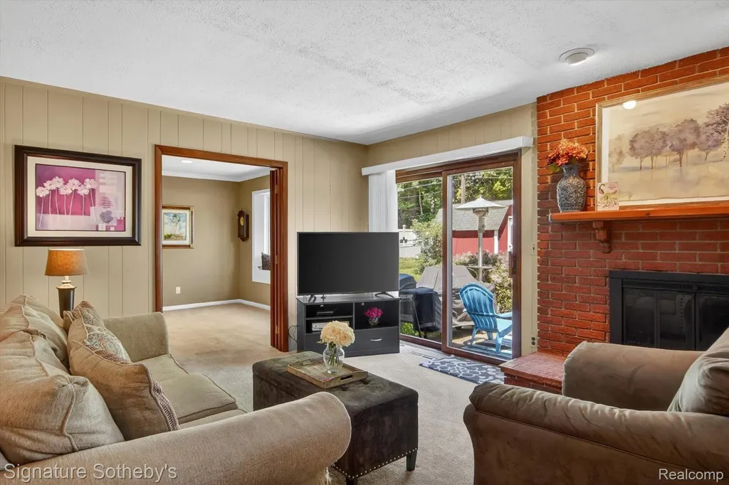 1782 Nantucket Road Plymouth City MI 48170