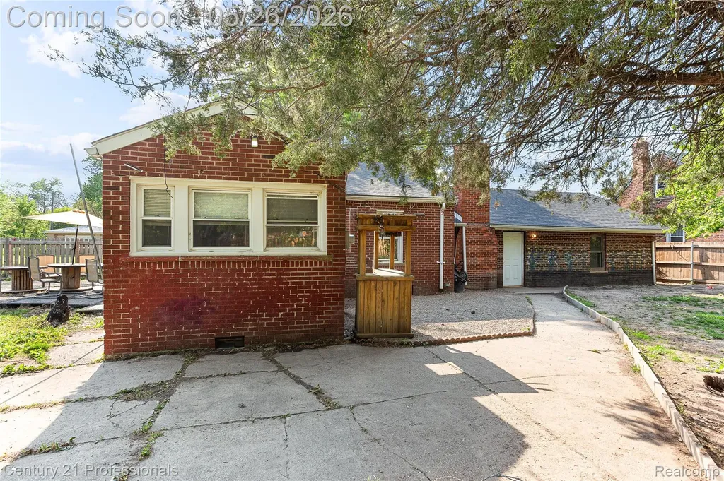 3231 Spruce Street Inkster City MI 48141