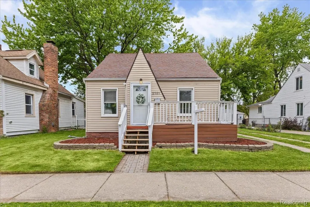 2151 Orchard Street Ferndale City MI 48220