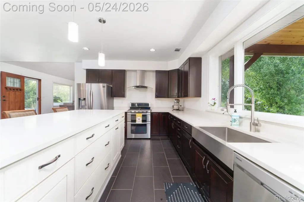 13800 12 Mile Road Green Oak Township MI 48178