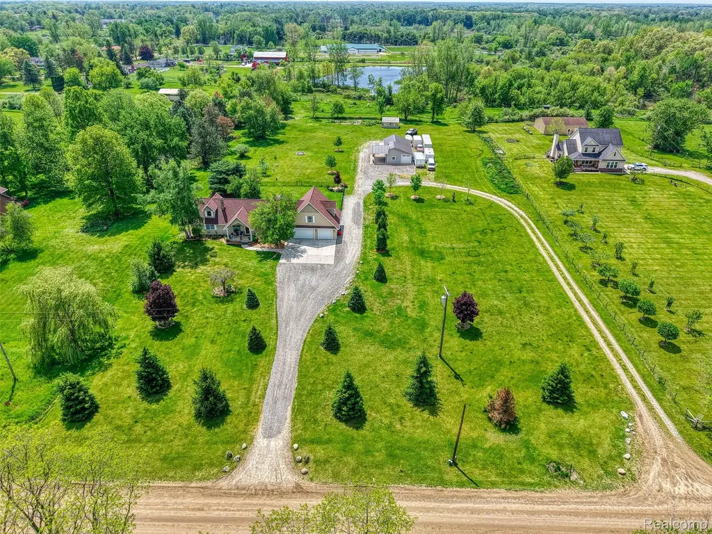 13800 12 Mile Road Green Oak Township MI 48178