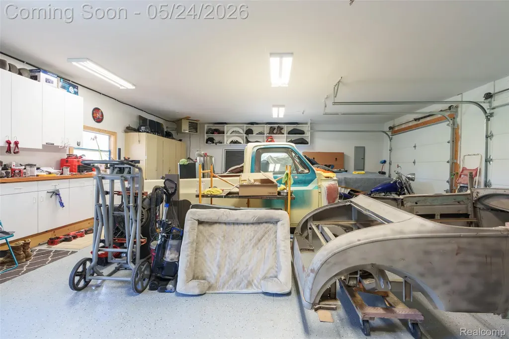 13800 12 Mile Road Green Oak Township MI 48178