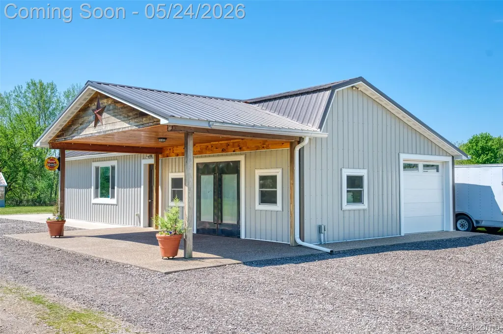 13800 12 Mile Road Green Oak Township MI 48178
