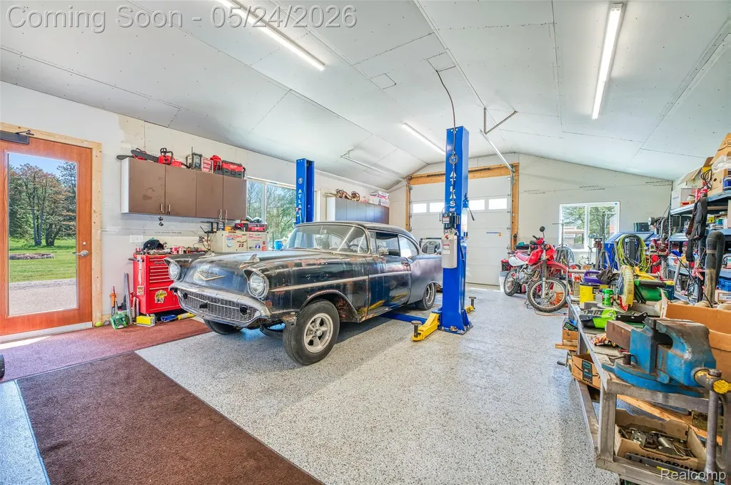 13800 12 Mile Road Green Oak Township MI 48178