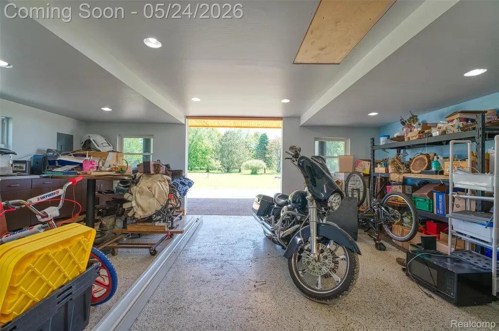 13800 12 Mile Road Green Oak Township MI 48178