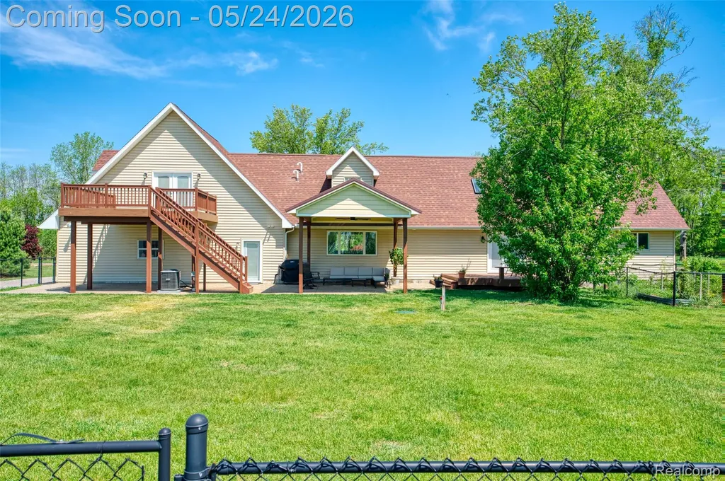 13800 12 Mile Road Green Oak Township MI 48178