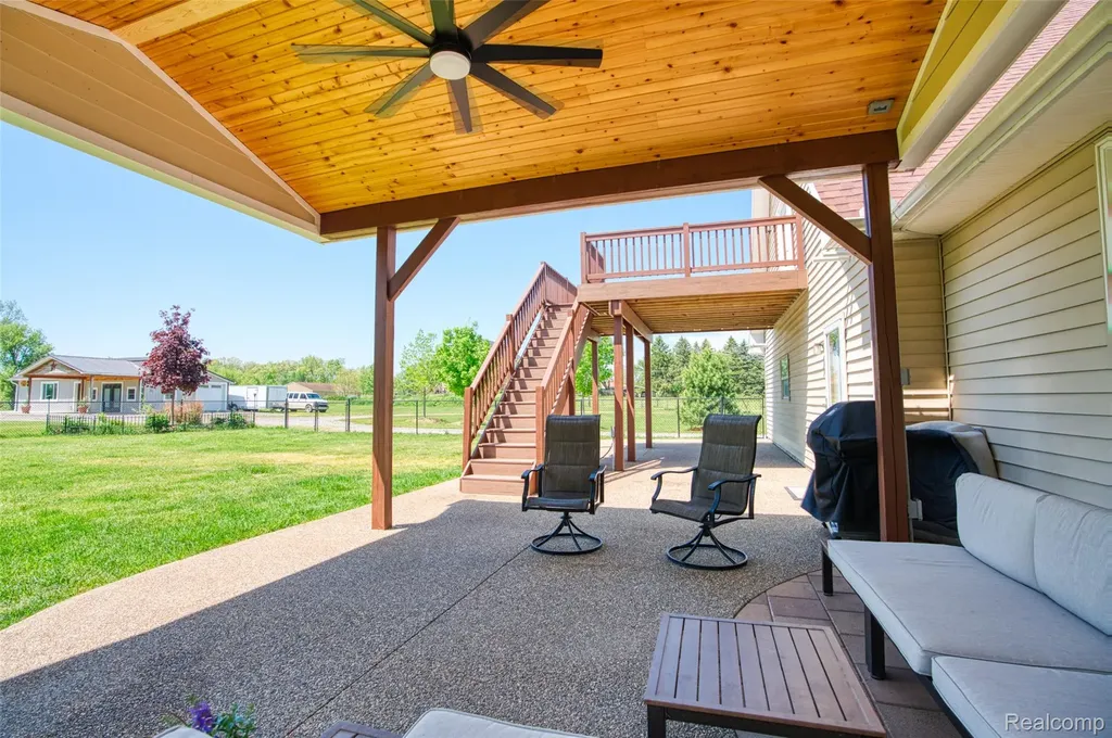 13800 12 Mile Road Green Oak Township MI 48178
