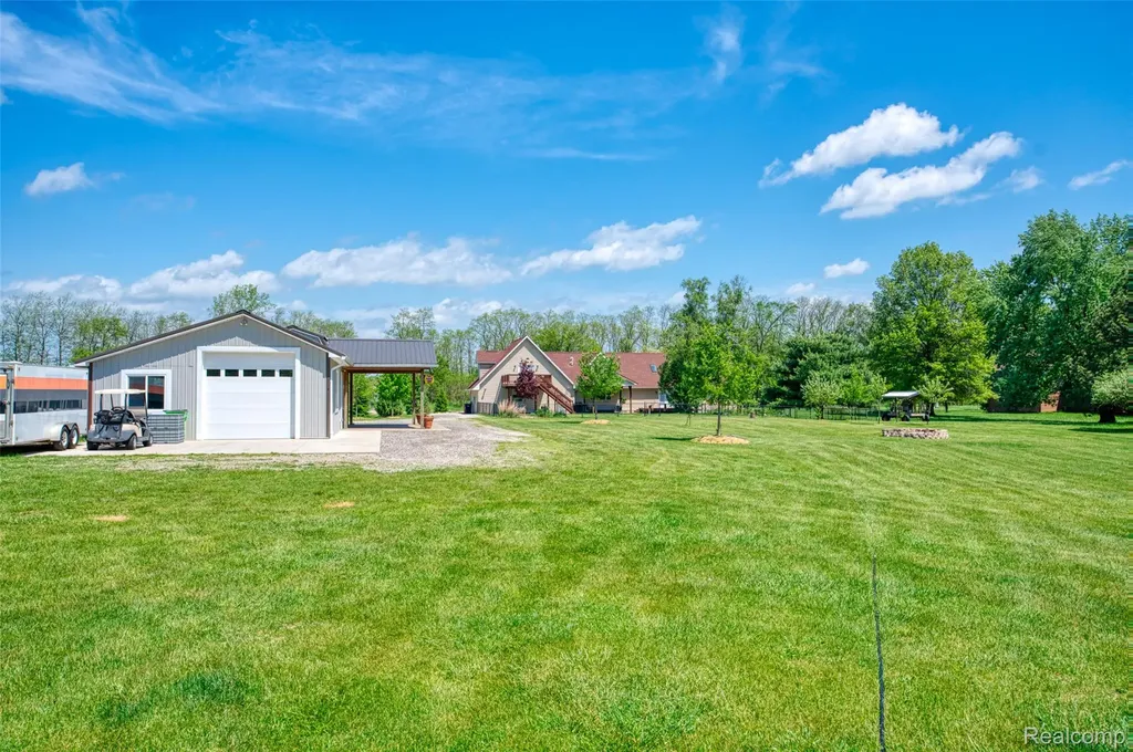 13800 12 Mile Road Green Oak Township MI 48178