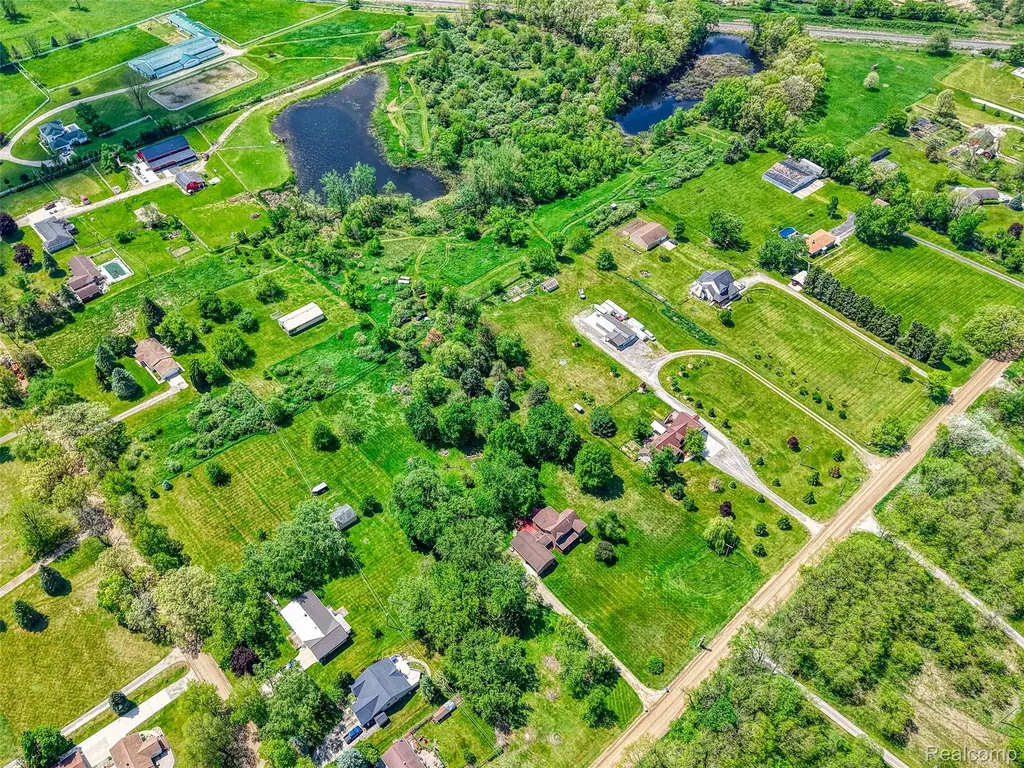 13800 12 Mile Road Green Oak Township MI 48178