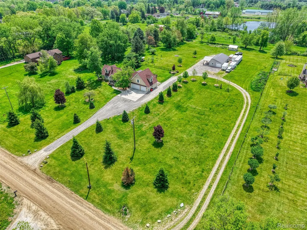 13800 12 Mile Road Green Oak Township MI 48178