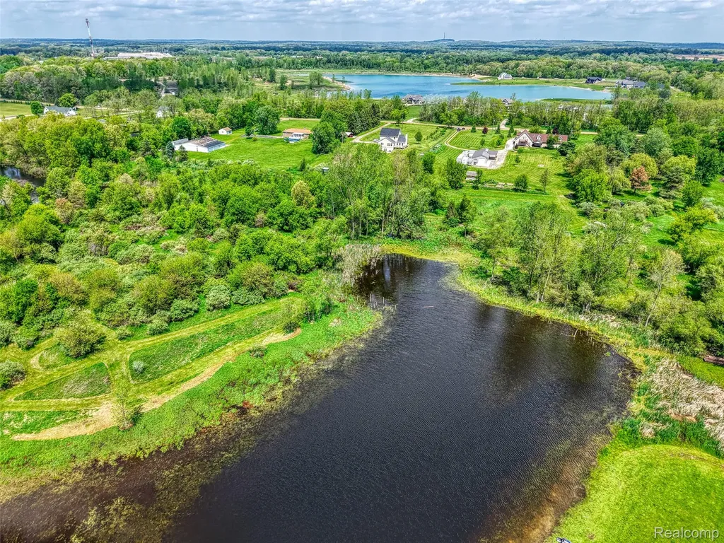 13800 12 Mile Road Green Oak Township MI 48178