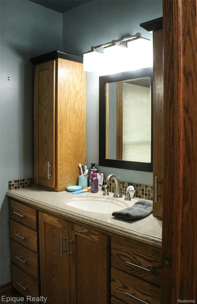 12 Mccoll Street Yale City MI 48097