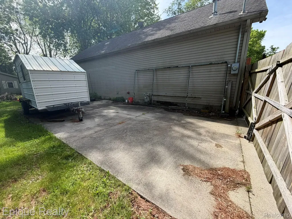 12 Mccoll Street Yale City MI 48097