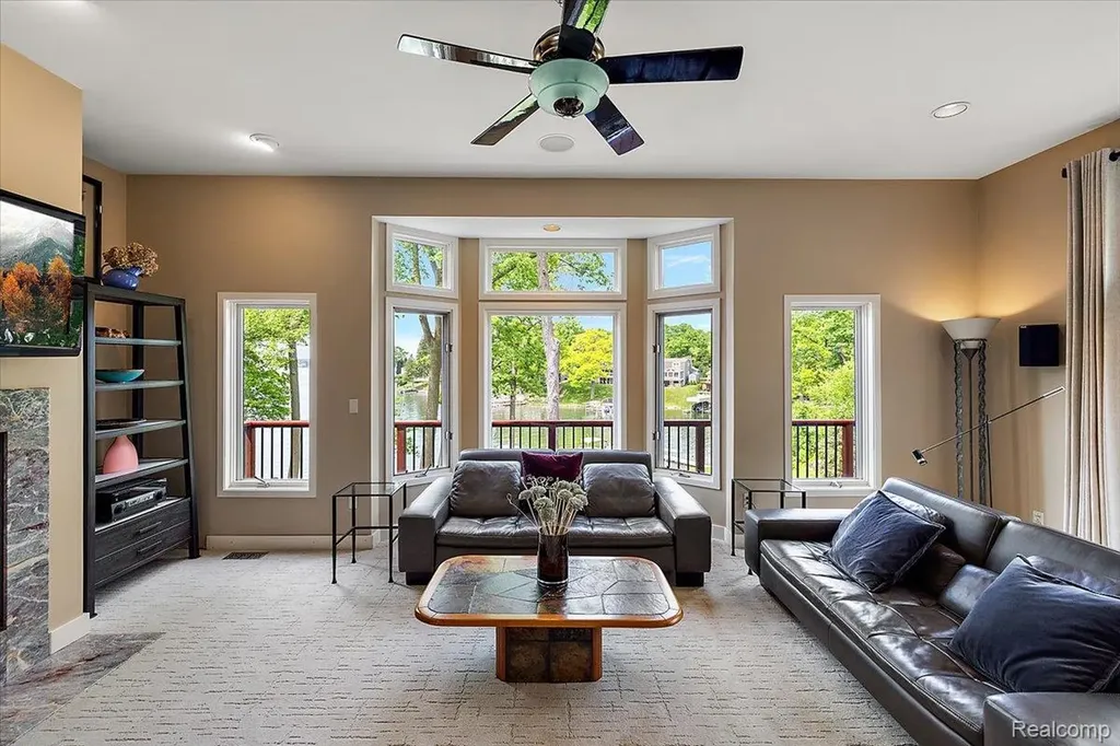 1739 Ridge Road White Lake Charter Township MI 48383