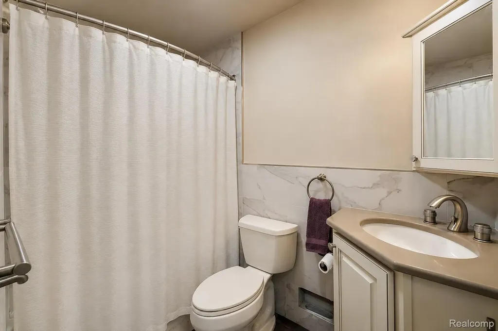 1739 Ridge Road White Lake Charter Township MI 48383