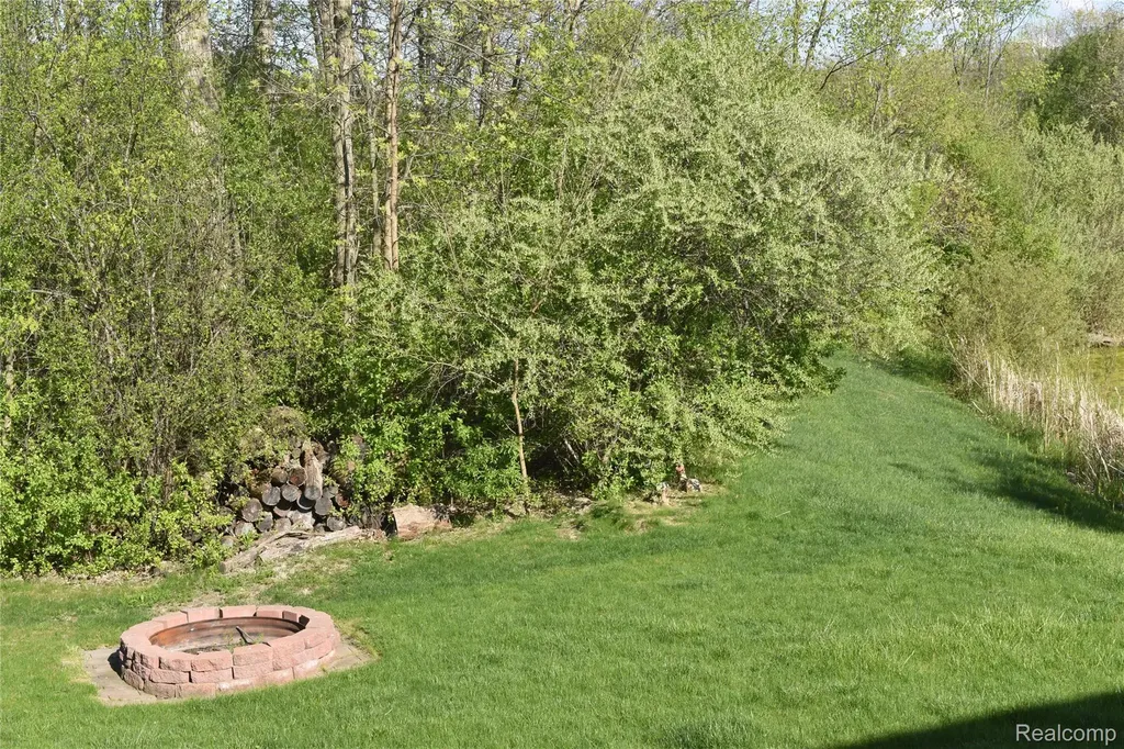 7067 Glenmeadow Court Grand Blanc Charter Township MI 48439