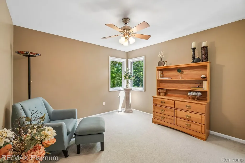 2260 Moorland's View Oceola Township MI 48855