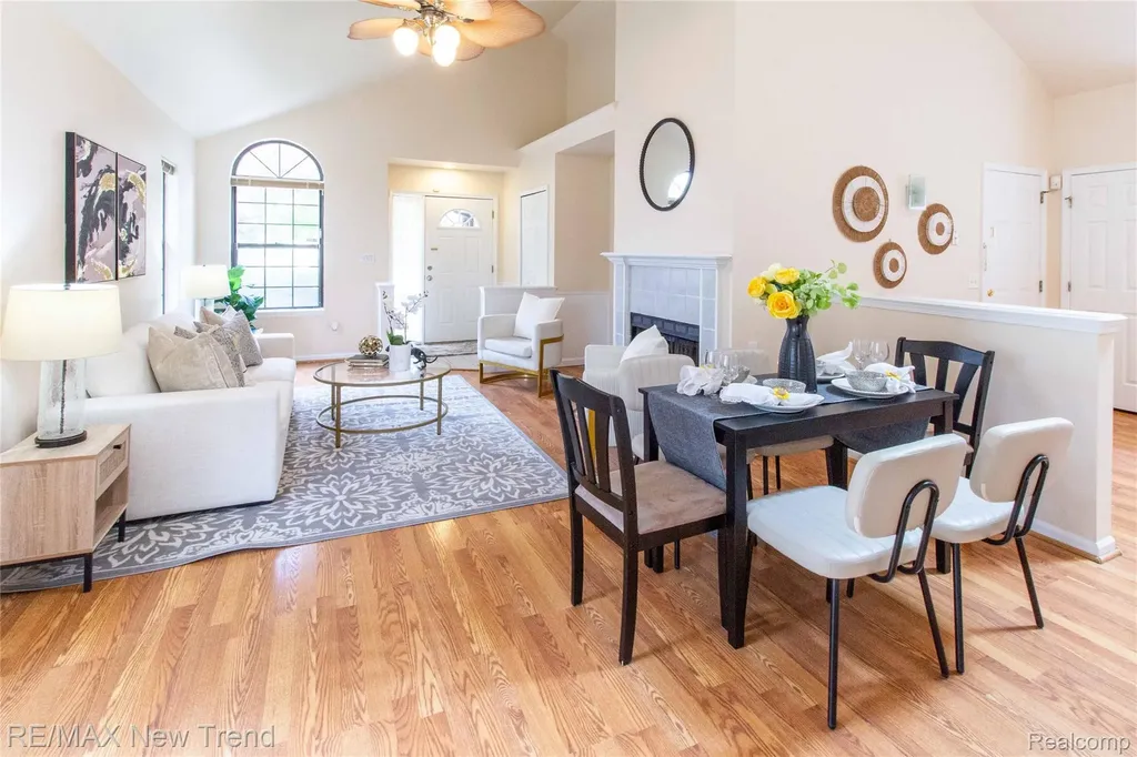 2521 Country Village Court Ann Arbor City MI 48103