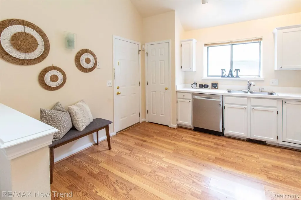 2521 Country Village Court Ann Arbor City MI 48103