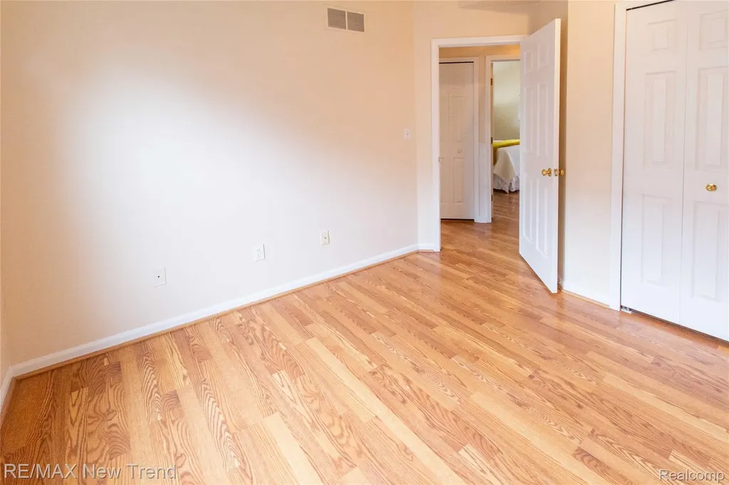 2521 Country Village Court Ann Arbor City MI 48103