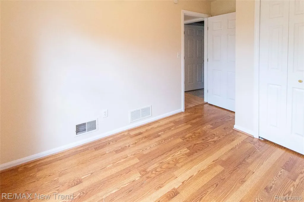 2521 Country Village Court Ann Arbor City MI 48103