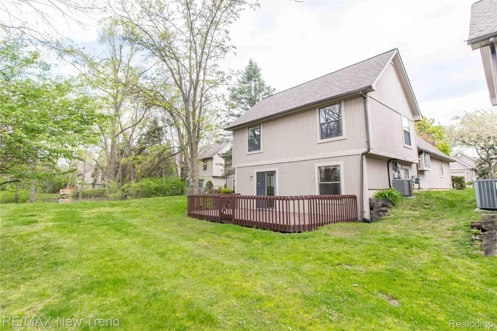 2521 Country Village Court Ann Arbor City MI 48103