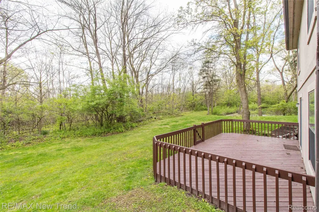 2521 Country Village Court Ann Arbor City MI 48103