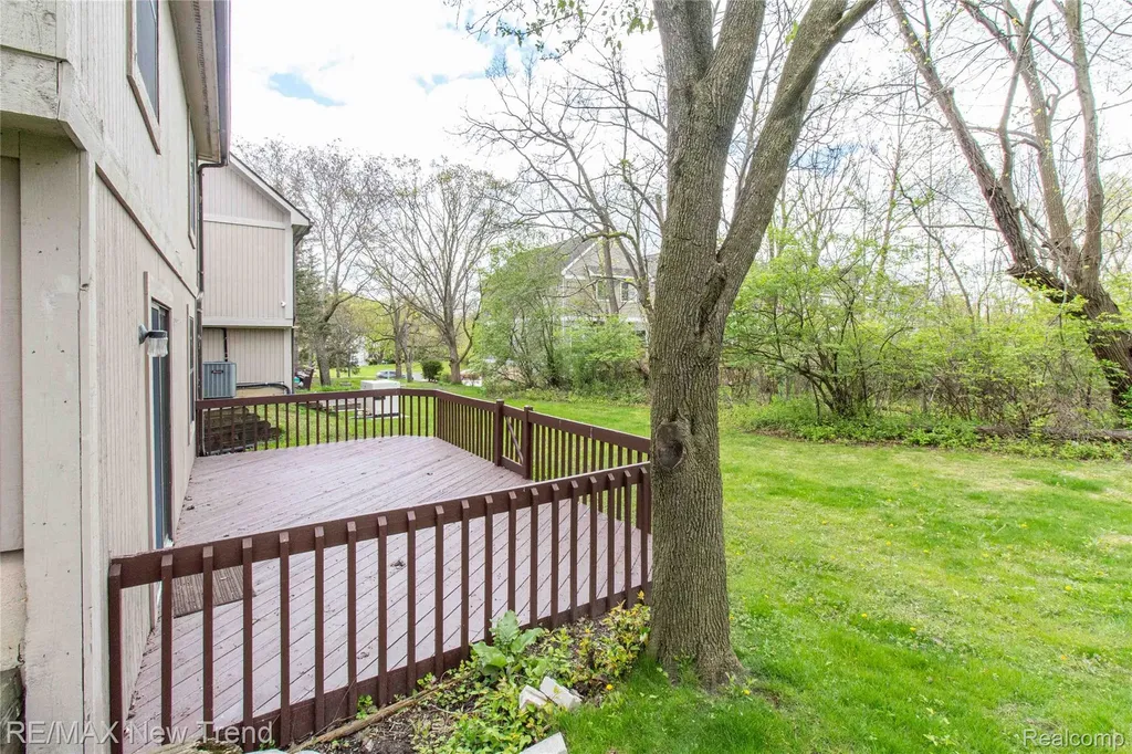 2521 Country Village Court Ann Arbor City MI 48103