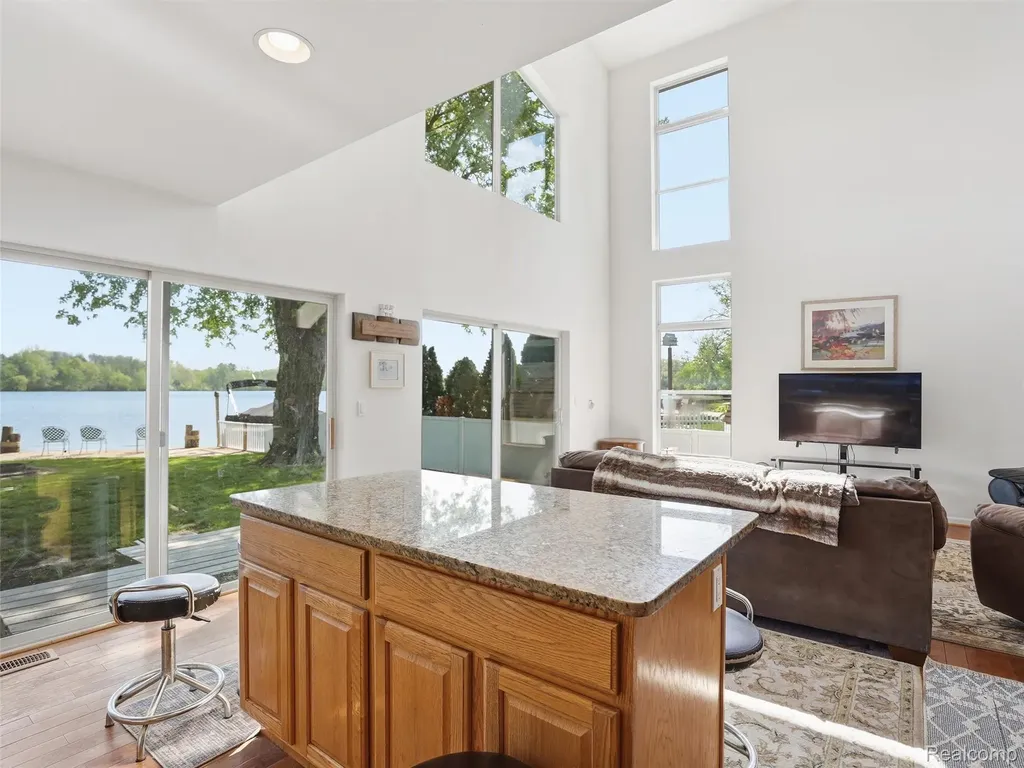 8868 Tackles Drive White Lake Charter Township MI 48386