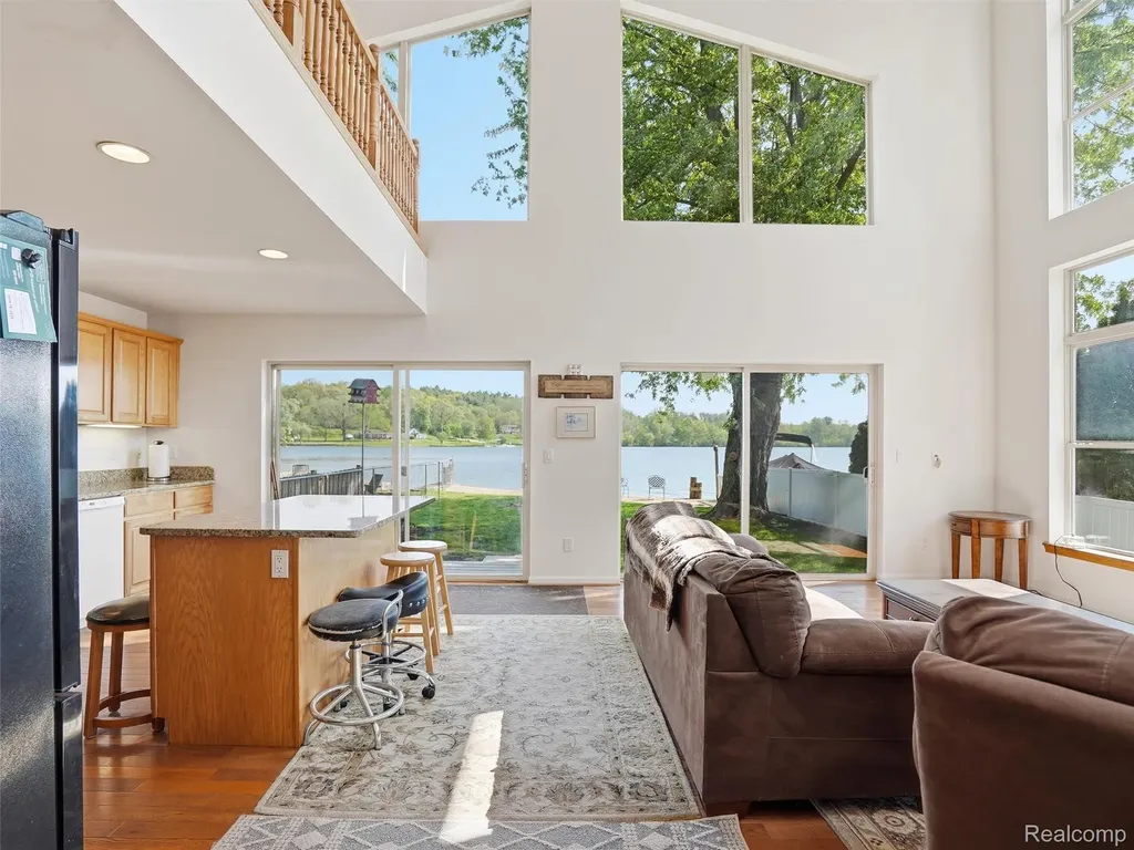 8868 Tackles Drive White Lake Charter Township MI 48386