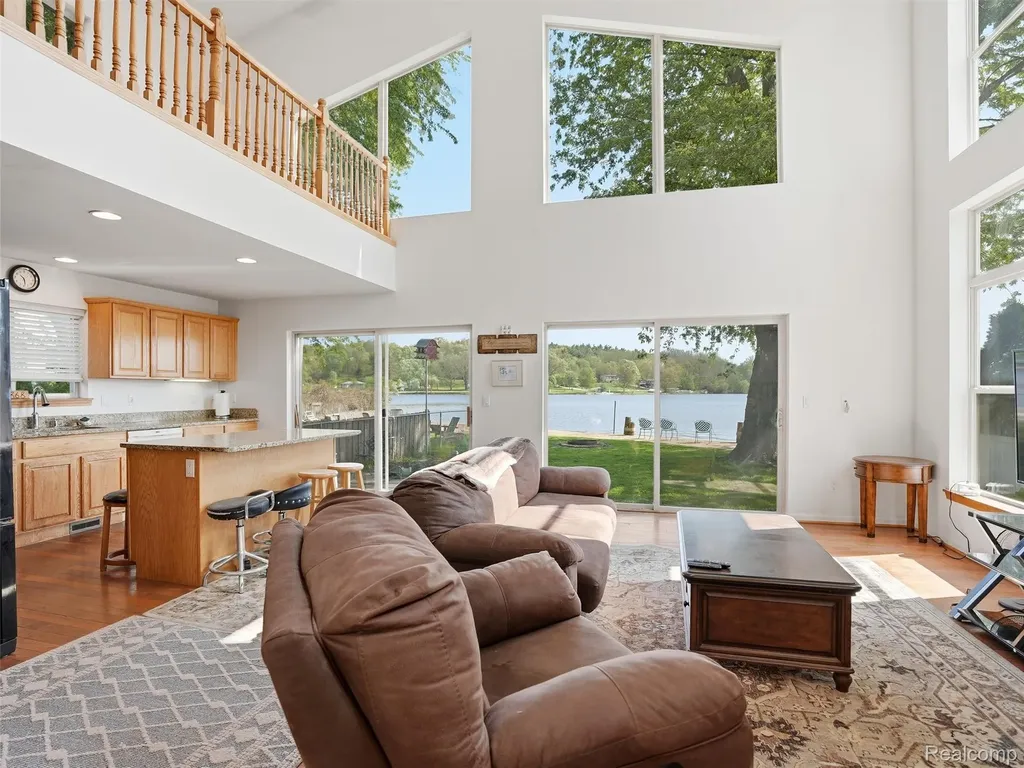 8868 Tackles Drive White Lake Charter Township MI 48386